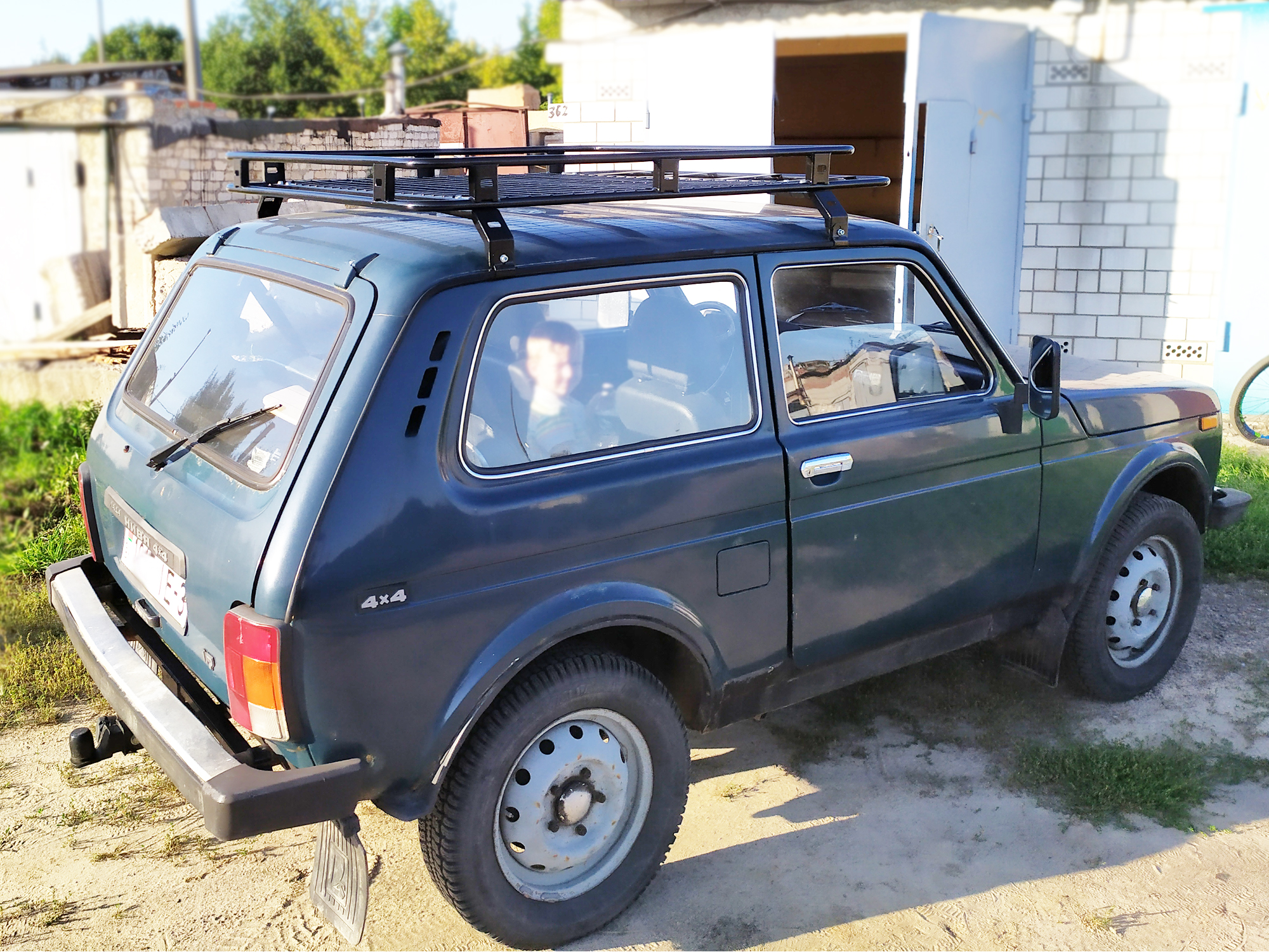 Экспедиционный багажник OVERLAND на крышу с заводскими водостоками